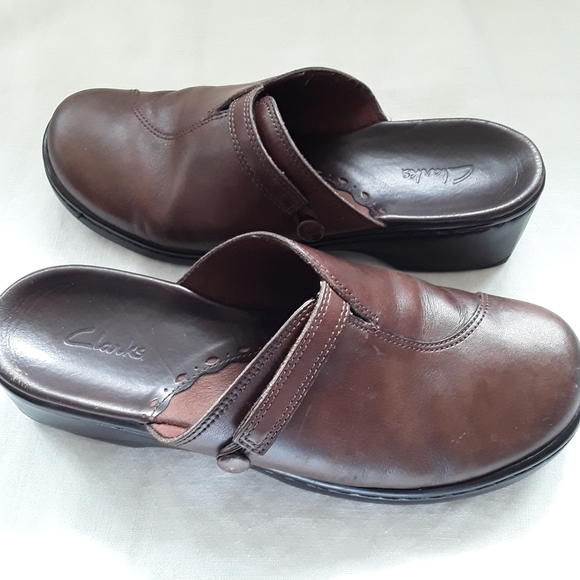 Clarks Brown Leather Slip Ons - Picture 3 of 8
